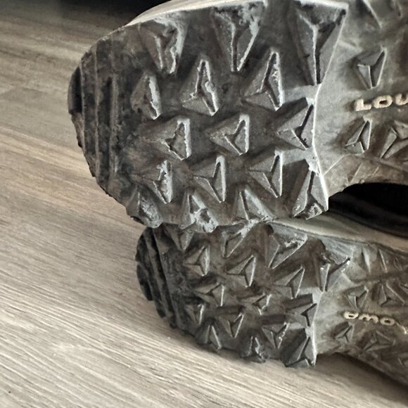 Lowa toro evo gtx mid Goretex hiking boots size 8 - Picture 8 of 9